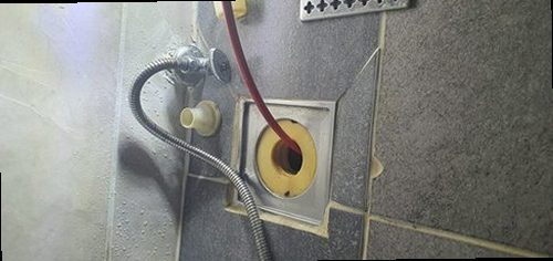 중랑구 망우3동 하수구막힘 배관 세척 후 물 흐름을 확인하는 점검 과정